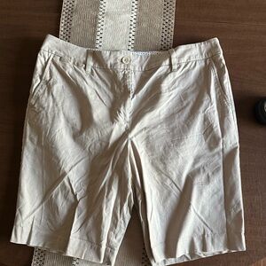 NWOT Talbots Women's Perfect Shorts, Sz 14, Khaki, inseam noted